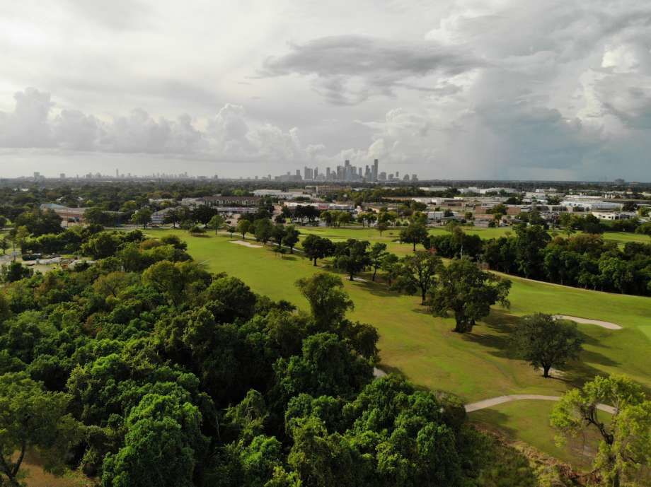 Course photo for Gus Wortham Park Golf Course