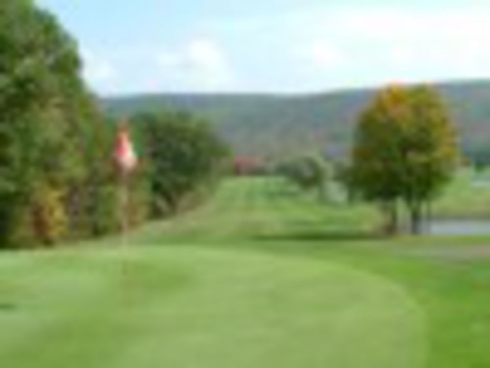 Course photo for Golden Oak Golf Course