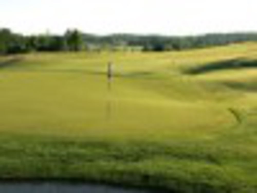 Course photo for Ravenwood Golf Club